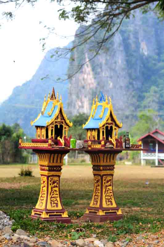 Laos.to-templer