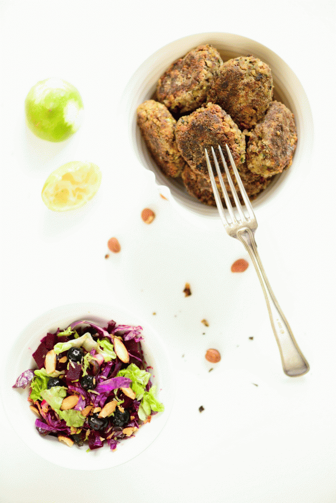 nøddefrikadeller.salat