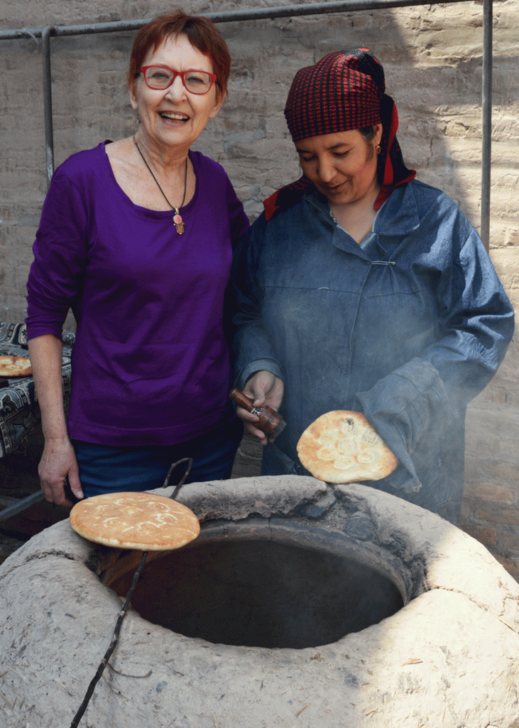 Uzbekistan.Khiva.K-m-bager