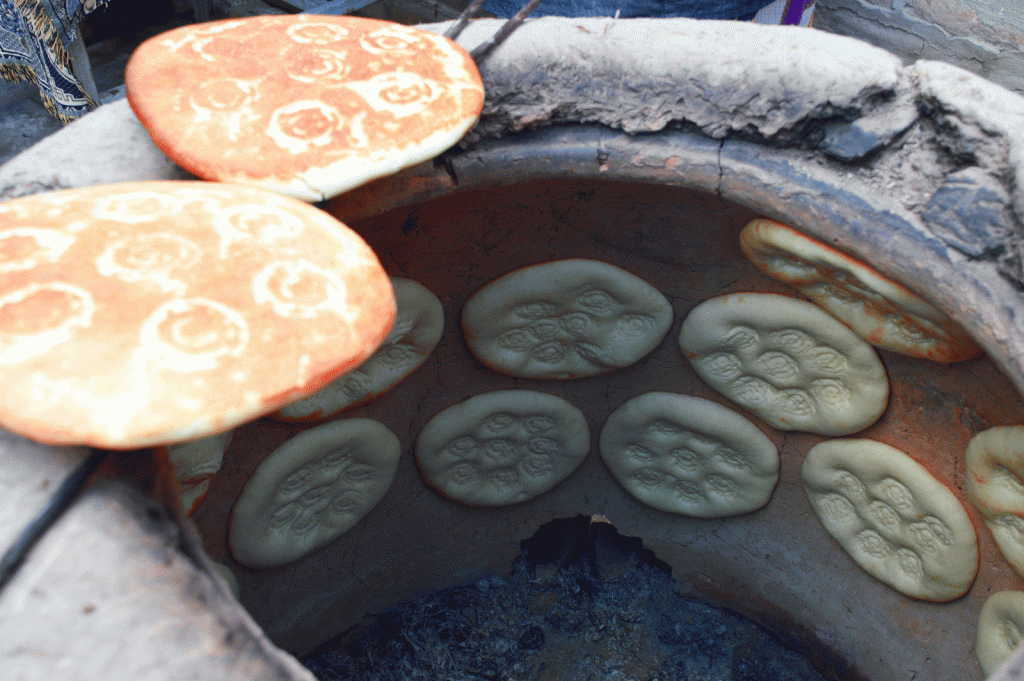 Uzbekistan.brød.tandoor