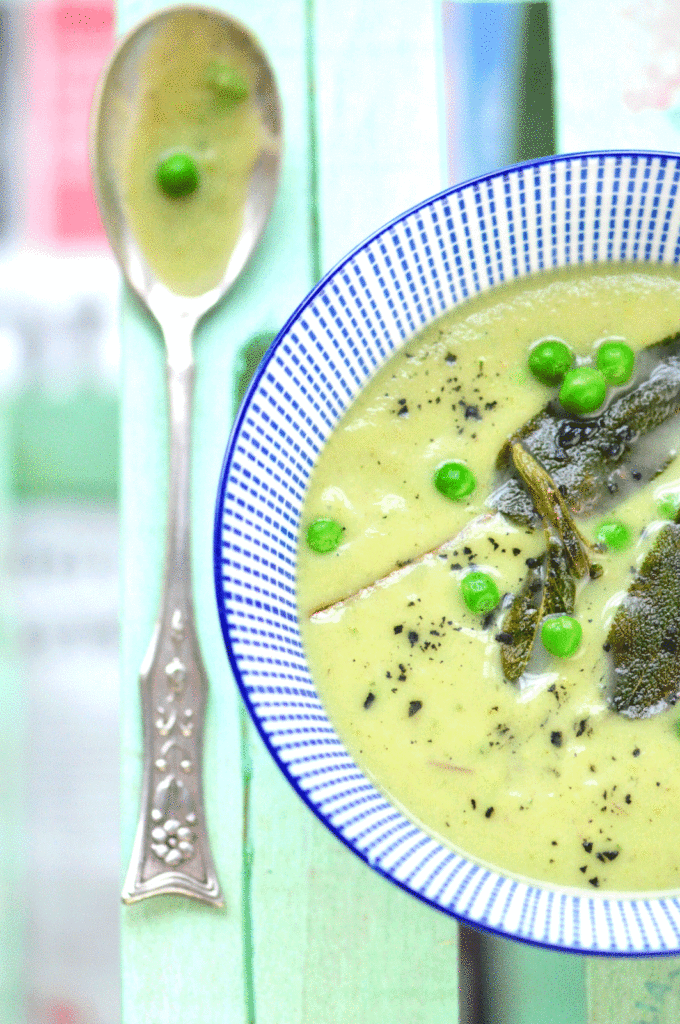 ssommersuppe-m-squash-og-ærter.3